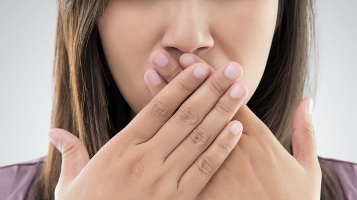 How to Remove Bad Breath: 8 Brilliant Tricks No One Told You