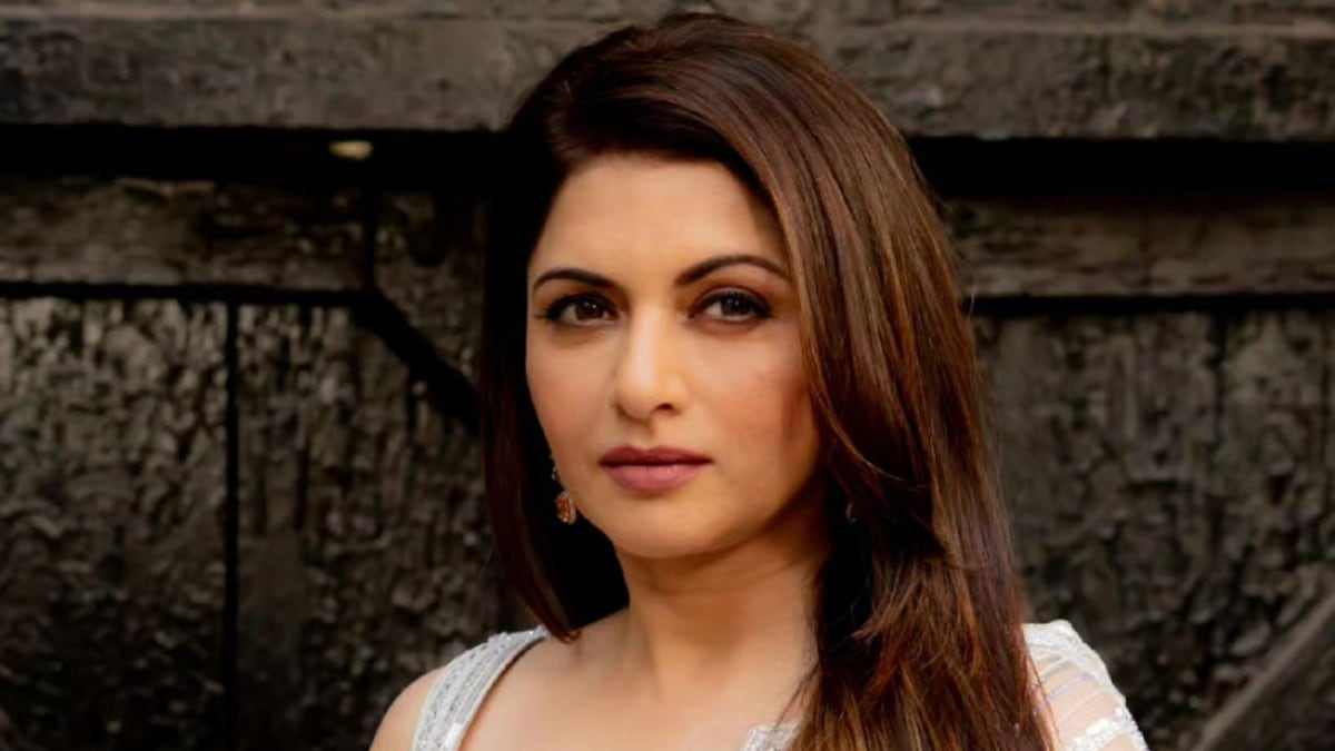 Bhagyashree Reveals Her “Favourite” Salad Option: See Here