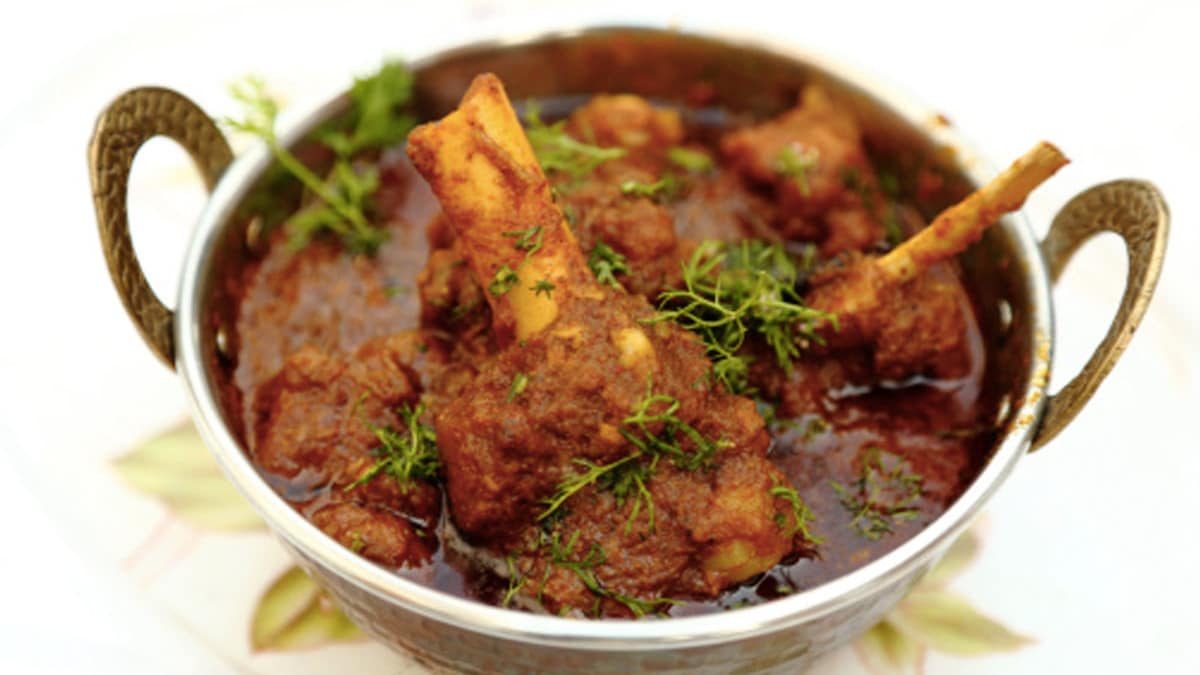 Make Your Weekend Indulgent! 5 Unique Mutton Curries You've Got To Try