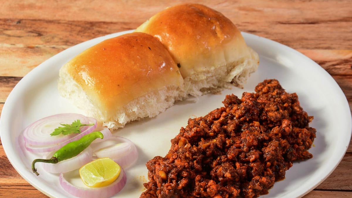 What To Pair With Pav? 5 Lip-Smacking Non-Veg Options You Will Love