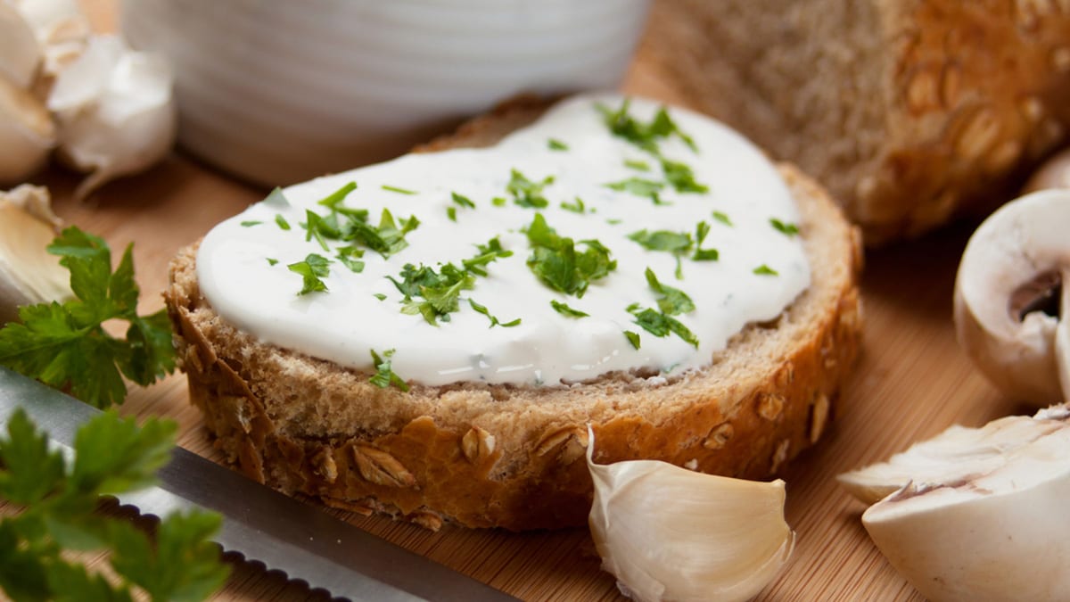 5 Genius Ways To Spot If Your Cheese Spread Has Gone Bad