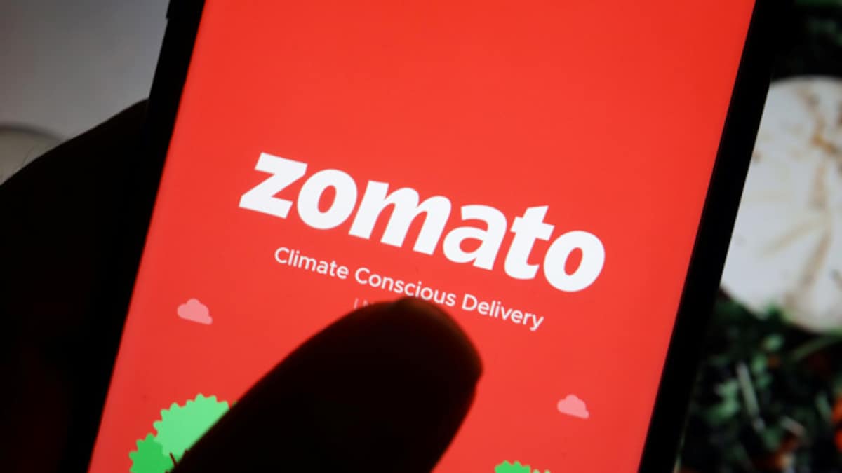 Zomato Increases Platform Fee By 25%, Pauses Intercity Deliveries