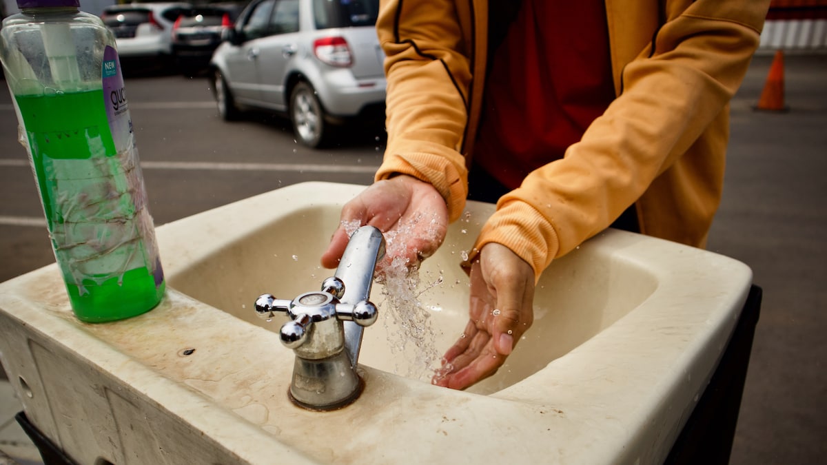 5 Simple Tricks To Remove Fish Smell Off Your Fingers