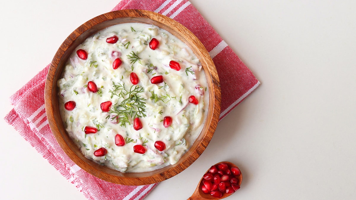 Mixed Fruit Raita Recipe: Try This Healthy Alternative To Creamy Fruit Bowl