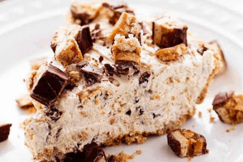 No Bake Snickers Bar Pie