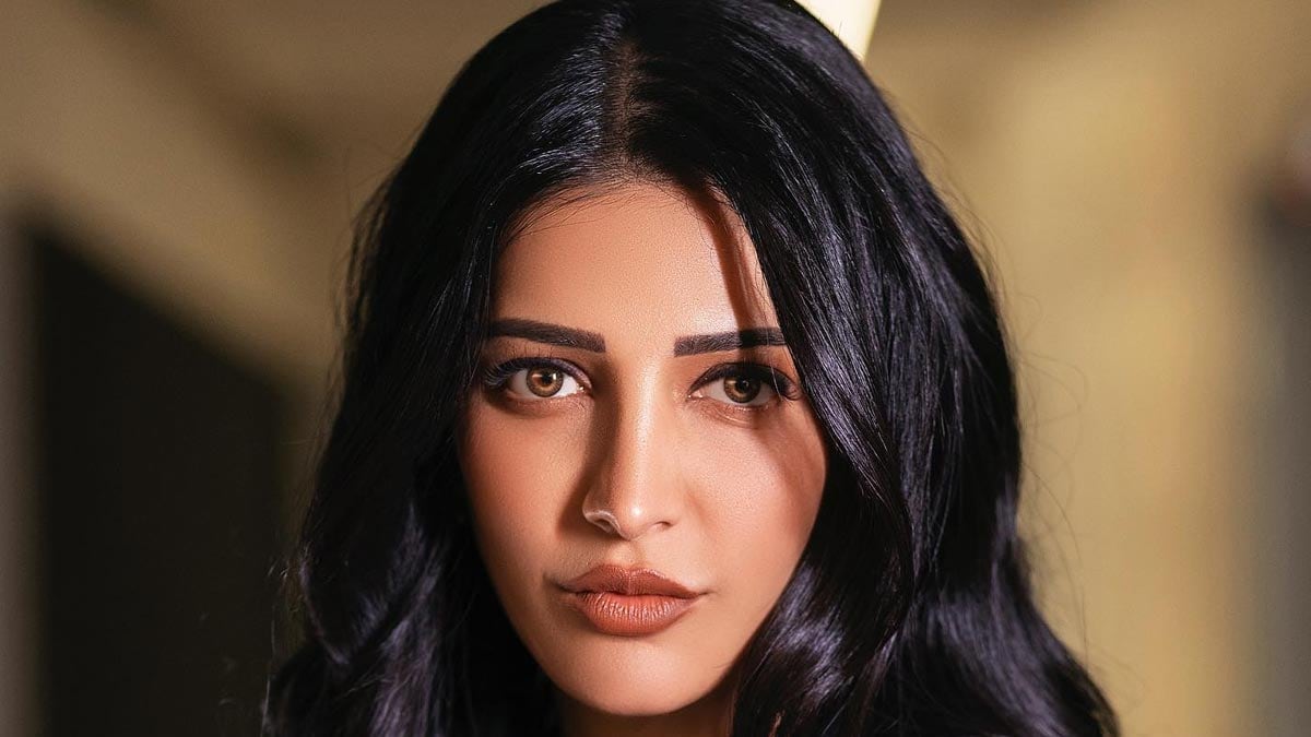 Shruti Haasan Reveals Her Love For Bread And Thai Food In Latest AMA Session