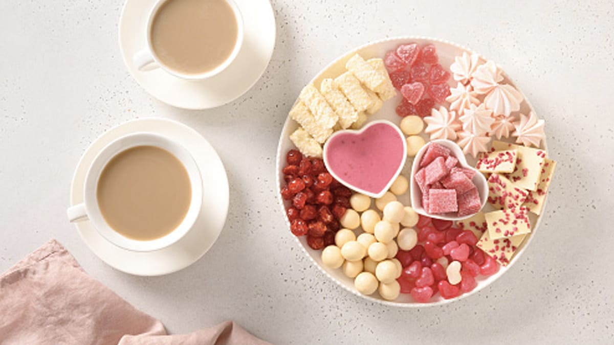 5 Romantic Foods You Must Include In Your Valentine's Day Special Charcuterie Board