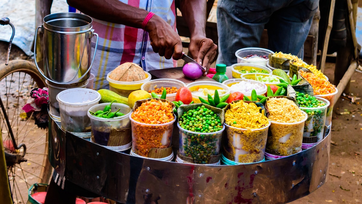 Enjoying Street Food? Wait! 7 Things To Check If The Food Cart Is Safe And Hygienic