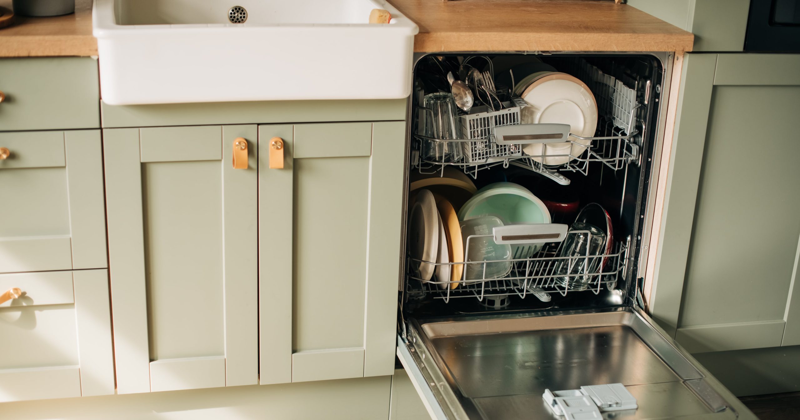 Exactly How to Clean Your Dishwasher