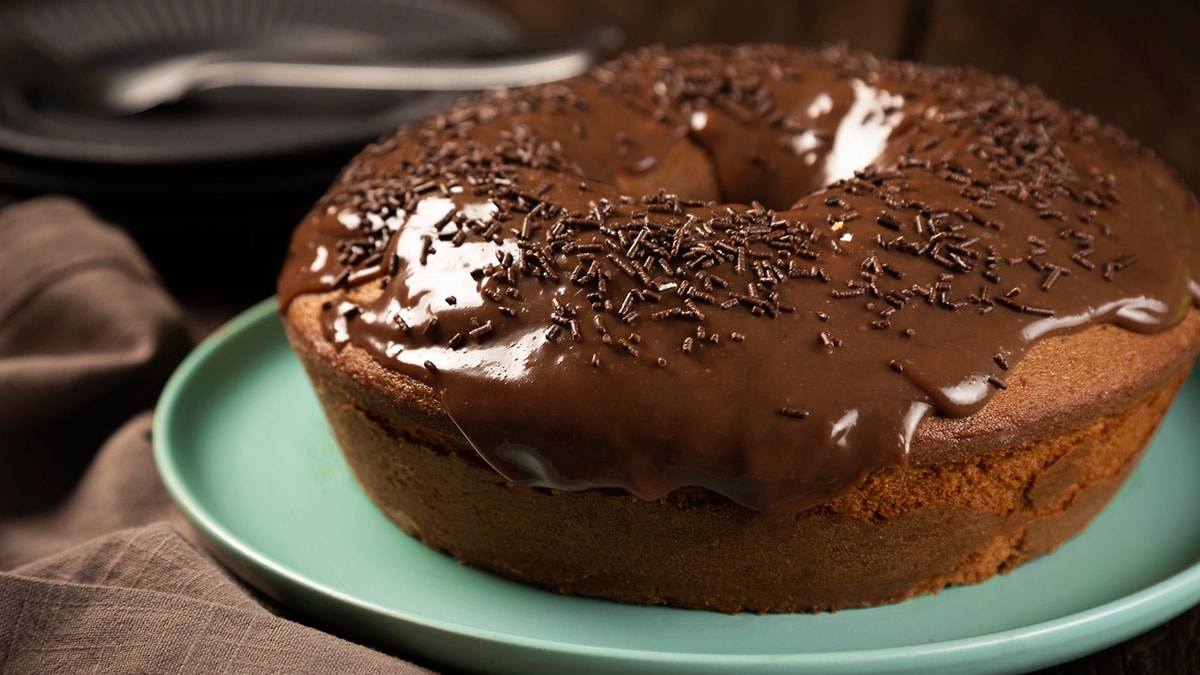 For Perfect Sunday Indulgence, Try This Irresistible 4-Ingredient Chocolate Biscoff Cake