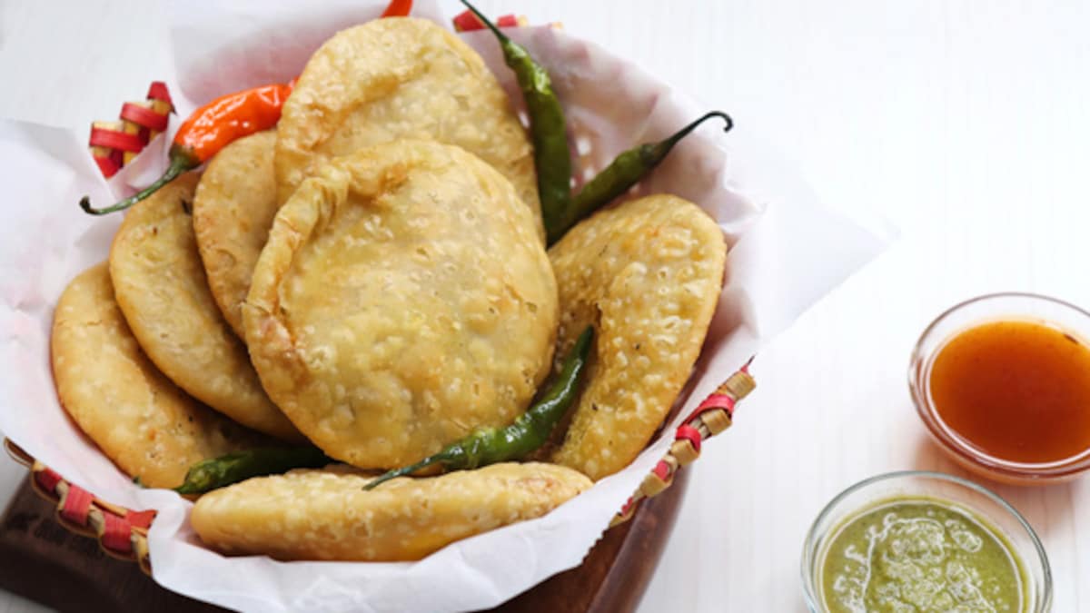 How To Make Kachori At Home: 4 Delicious Techniques You Need To Try