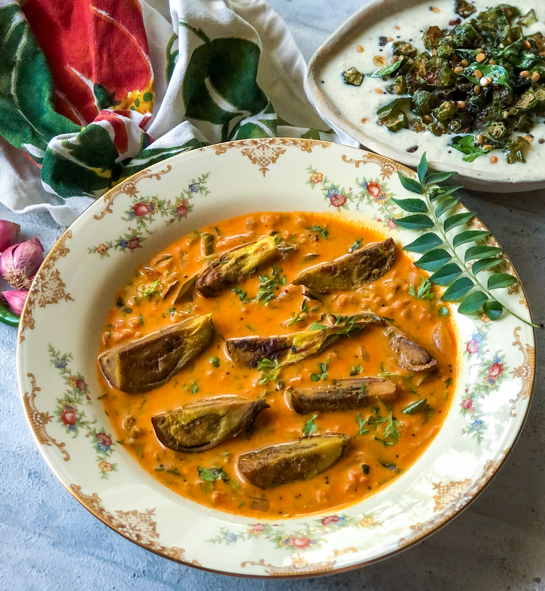 Kerala Style Brinjal Curry Recipe | Spicy Eggplant Curry in Coconut Milk