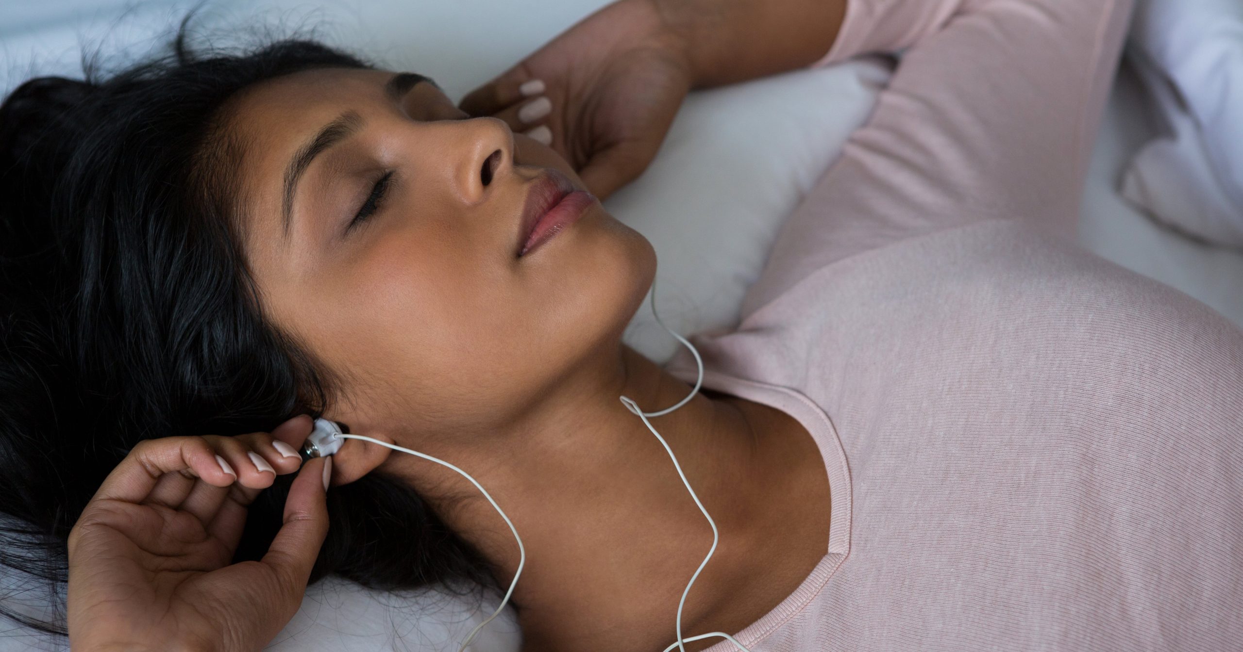 The 11 Best Songs to Add to Your Sleep Playlist (According to Science)