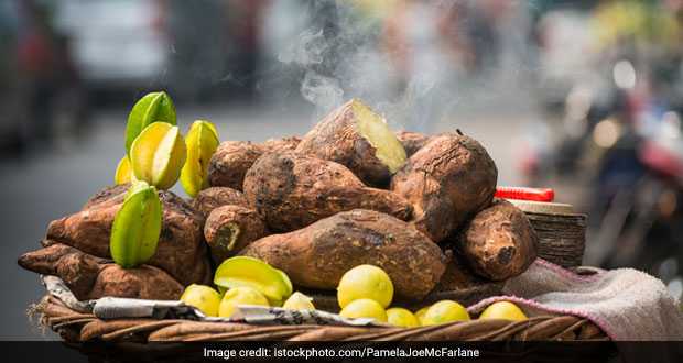 5 Must-Try Places In Old Delhi To Eat Street Food