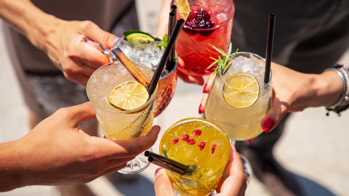 Amp Up Your Mocktail Game With These 5 Easy-To-Make Garnishes This Weekend