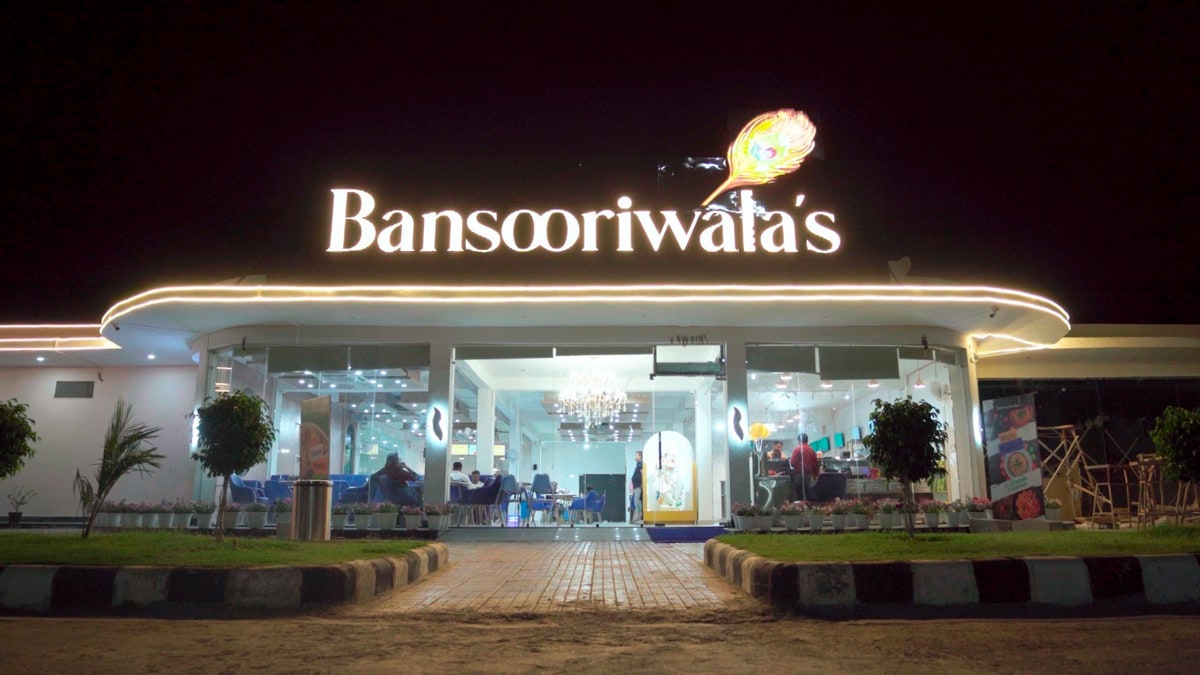 I Had The Most Most Delicious Indian Meal At Bansooriwala's. Here's What I Recommend