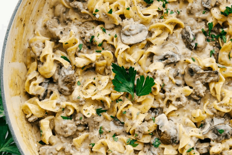 One Pot Ground Beef Stroganoff