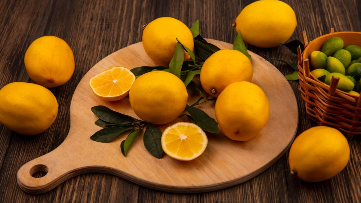 5 Expert Tips For Choosing The Perfectly Juicy Lemon Every Time