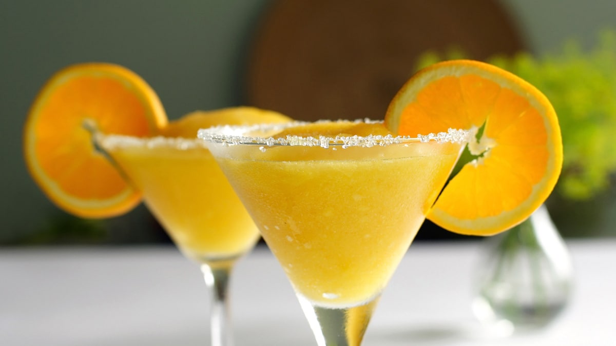 5 Tempting Mango Cocktails You Just Can't Miss Trying This Summer