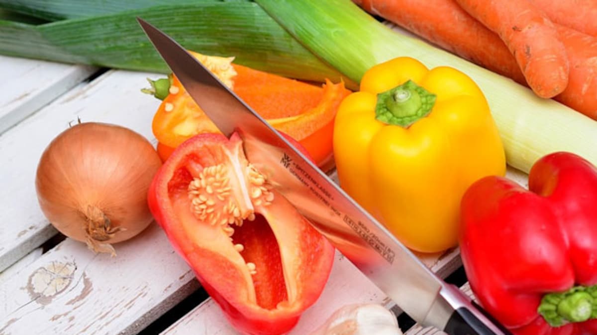 5 Tips To Peel And Cut Your Veggies The Right Way For Maximum Nutrition