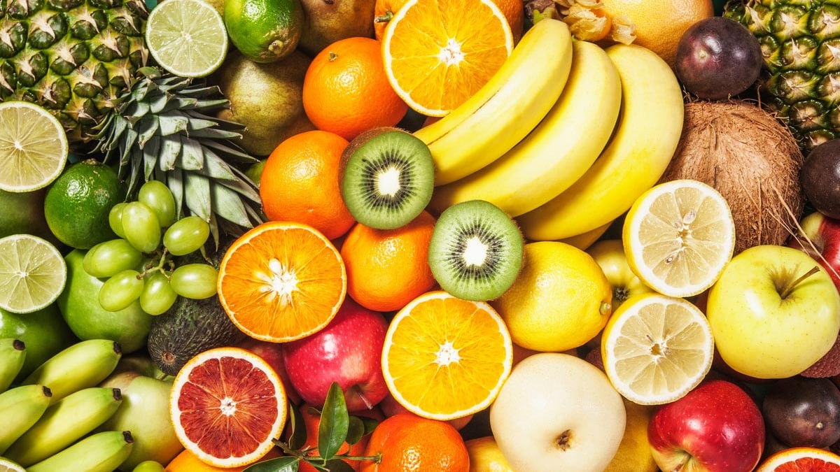 7 High-Fibre Fruits That May Help Achieve Your Weight Loss Goal