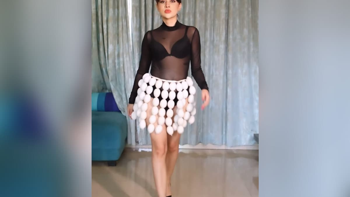 “Eggscellent”: Uorfi Javed’s Dress Made Of Eggs Earns Praise