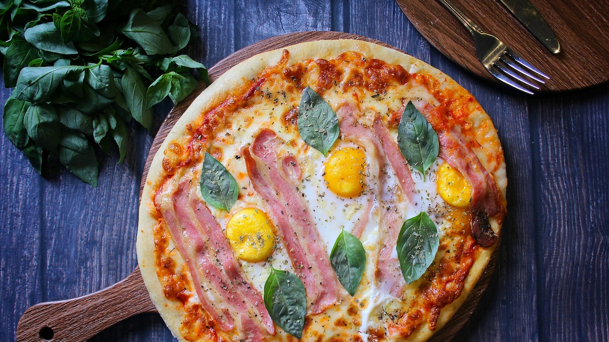 Pizza For Breakfast, Why Not? Make This Protein-Packed Egg Pizza And Indulge