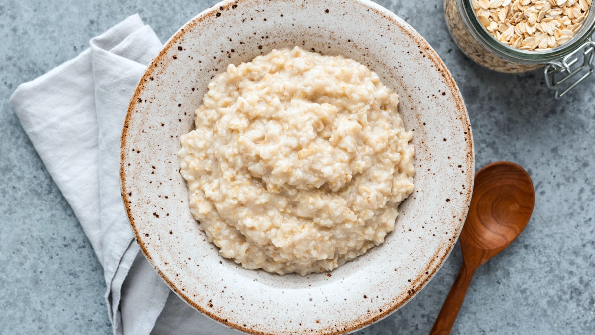 Why Should You Avoid Eating Oatmeal In Breakfast? Ayurveda Health Expert Weighs In