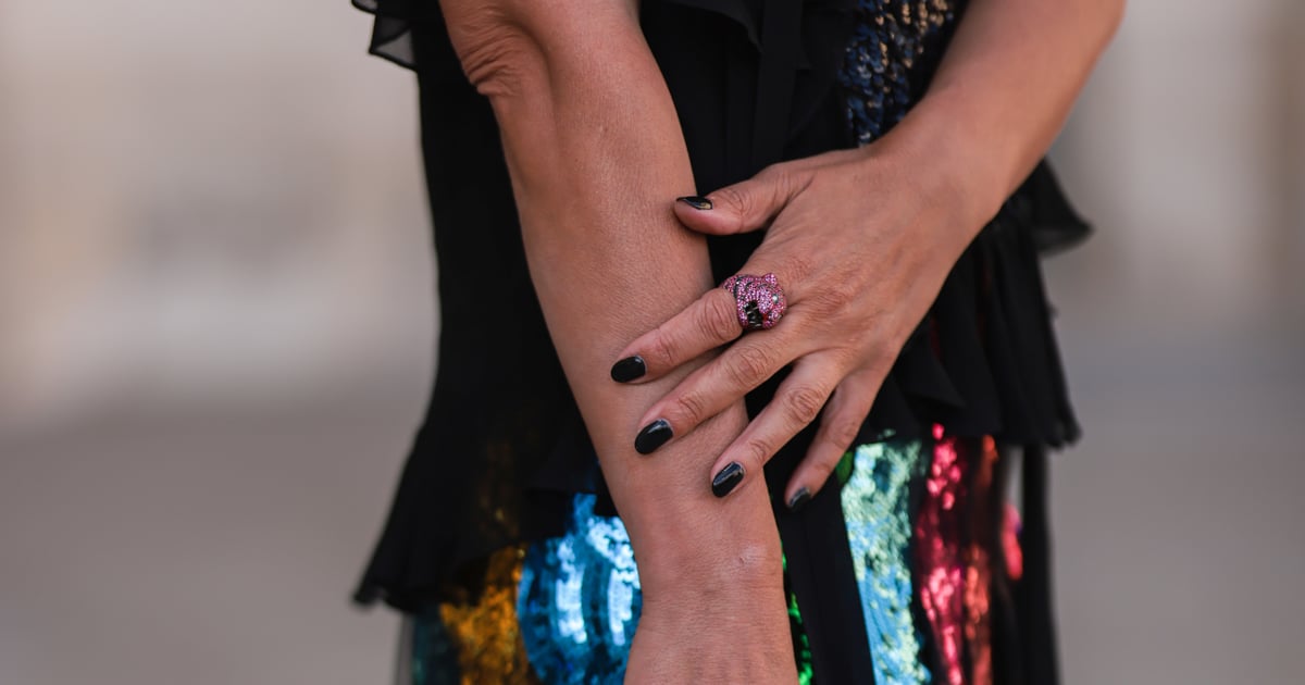 "Mood Ring" Nails Are Like Lava Lamps for Your Hands