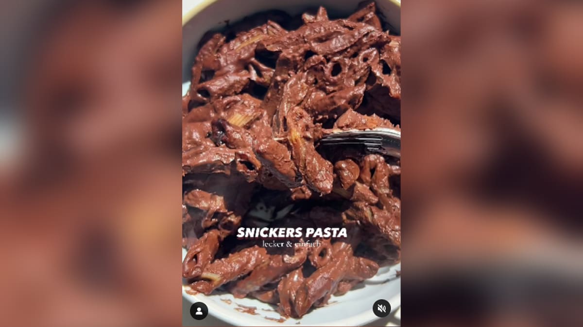 This "Snickers Pasta" Recipe Is Going Viral And People Are Saying "Absolutely Not"